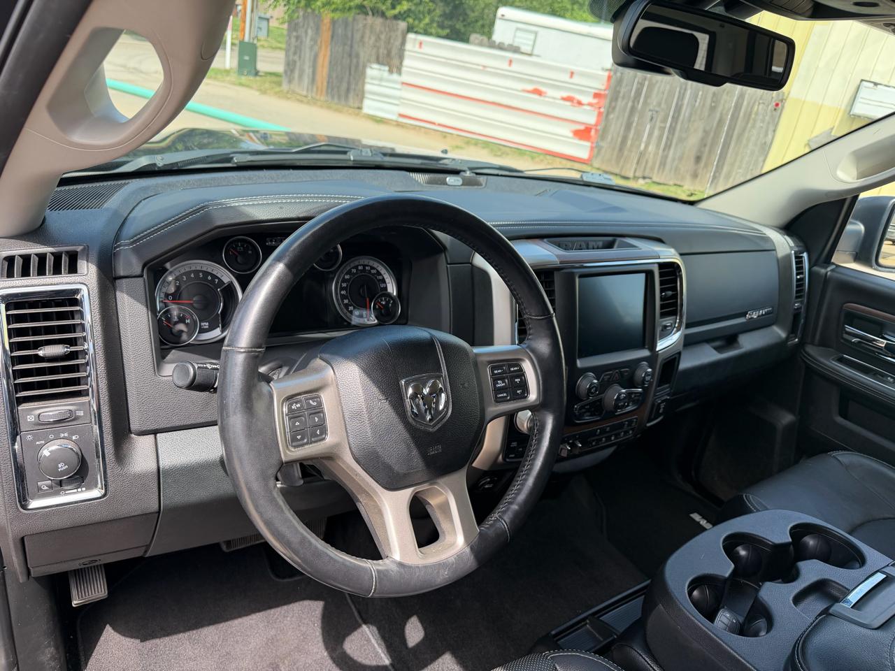 RAM 1500 Laramie Crew Cab 4WD 2017