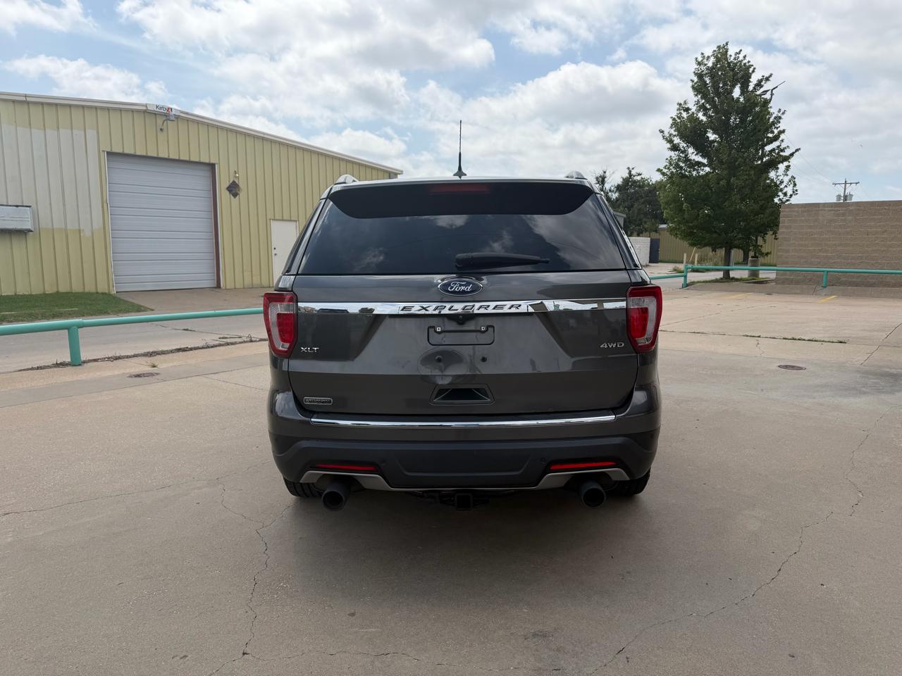 Ford Explorer XLT 4WD 2018