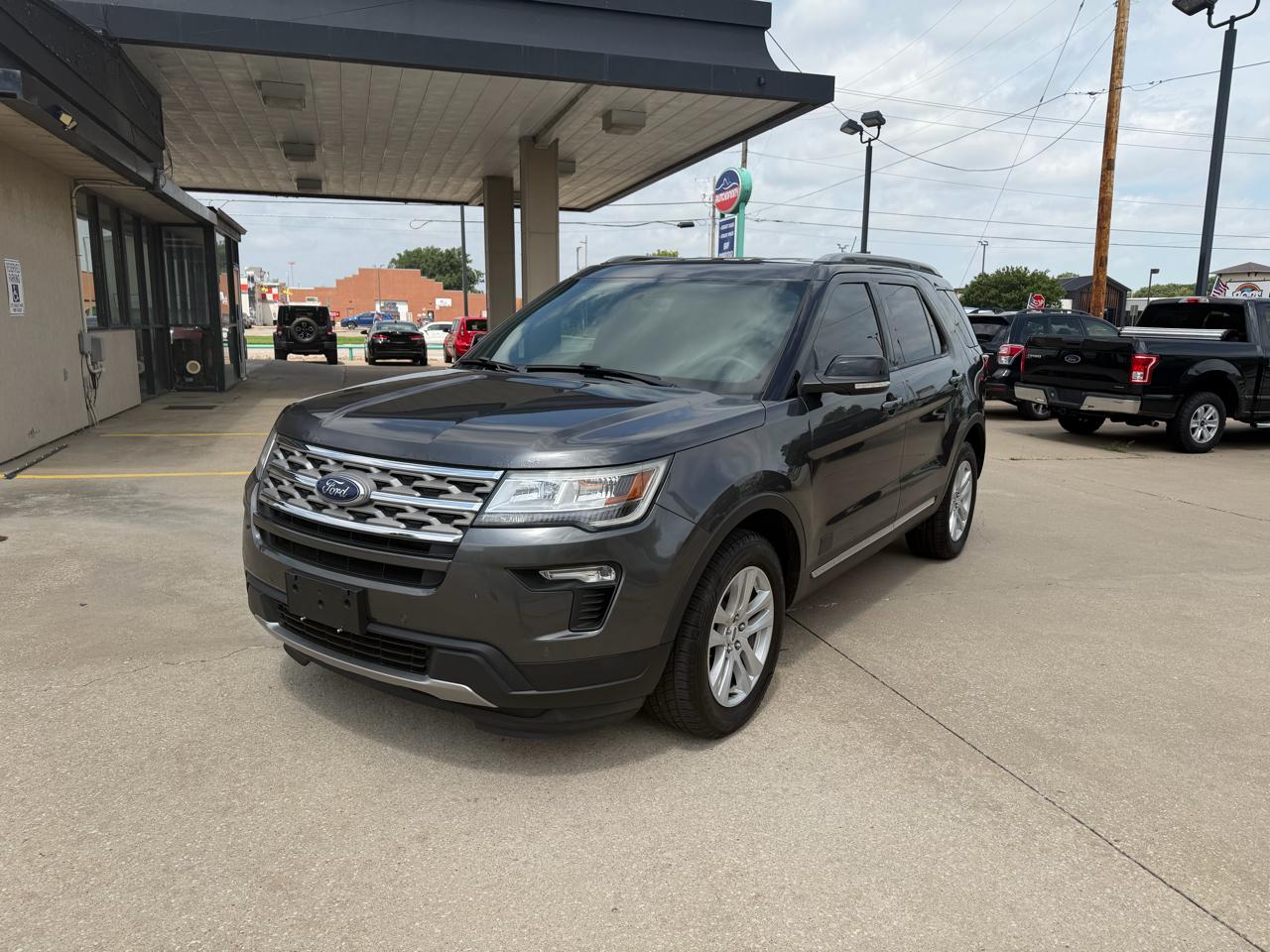 Ford Explorer XLT 4WD 2018