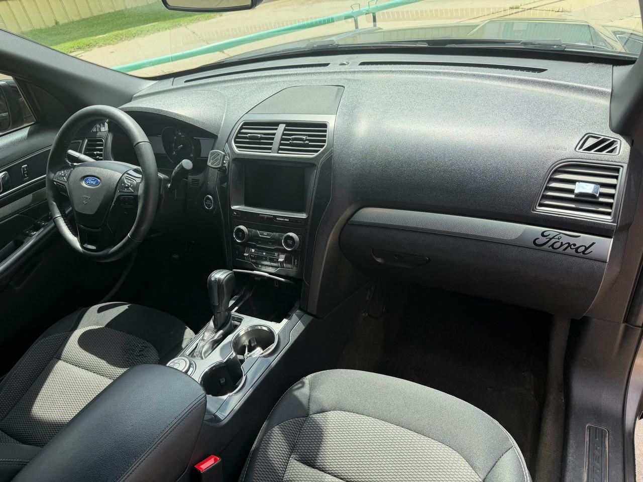 Ford Explorer XLT 4WD 2018