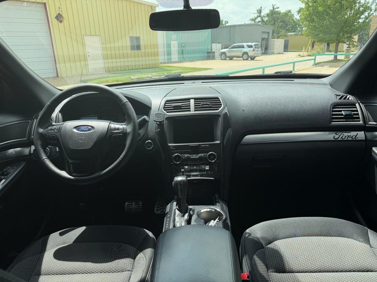 Ford Explorer XLT 4WD 2018