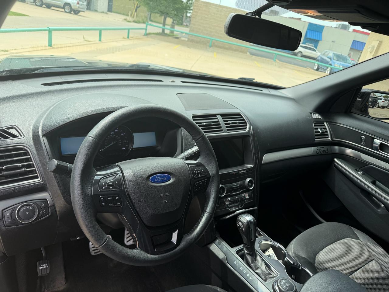 Ford Explorer XLT 4WD 2018