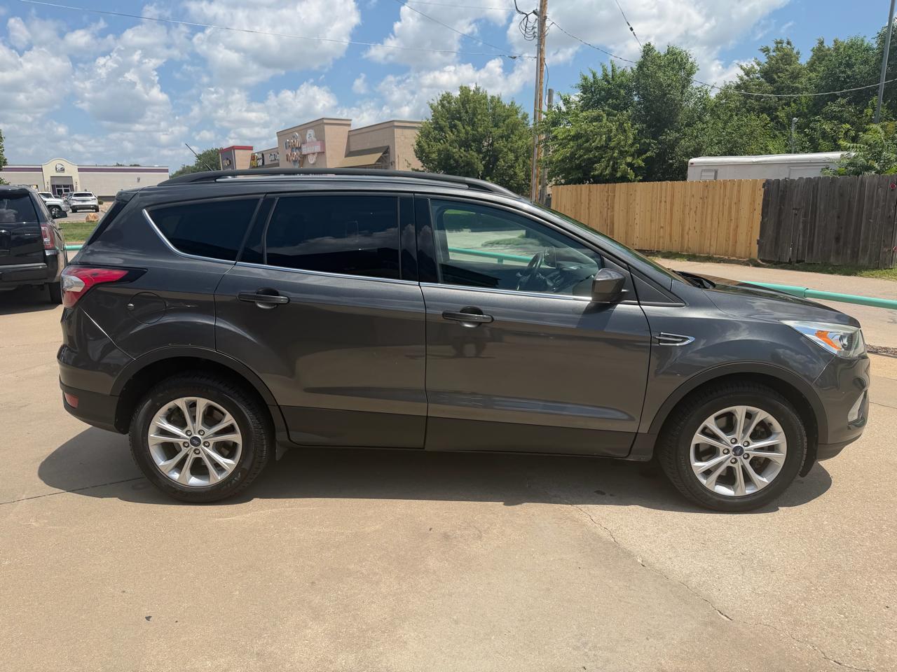 Ford Escape SE FWD 2017