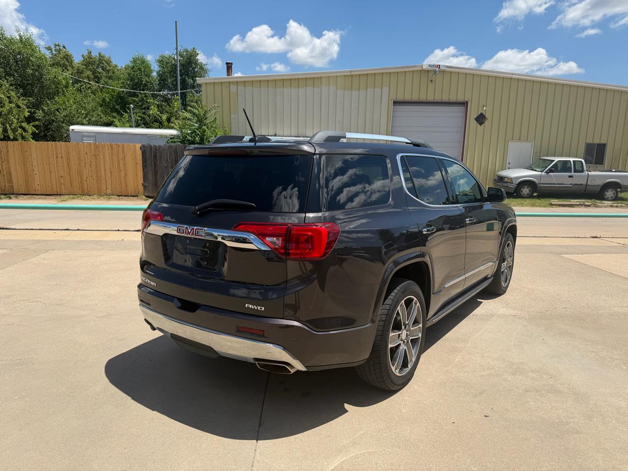 GMC Acadia Denali AWD 2017