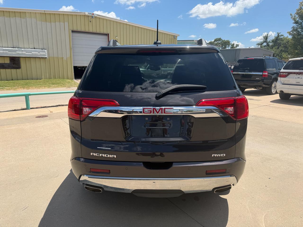 GMC Acadia Denali AWD 2017