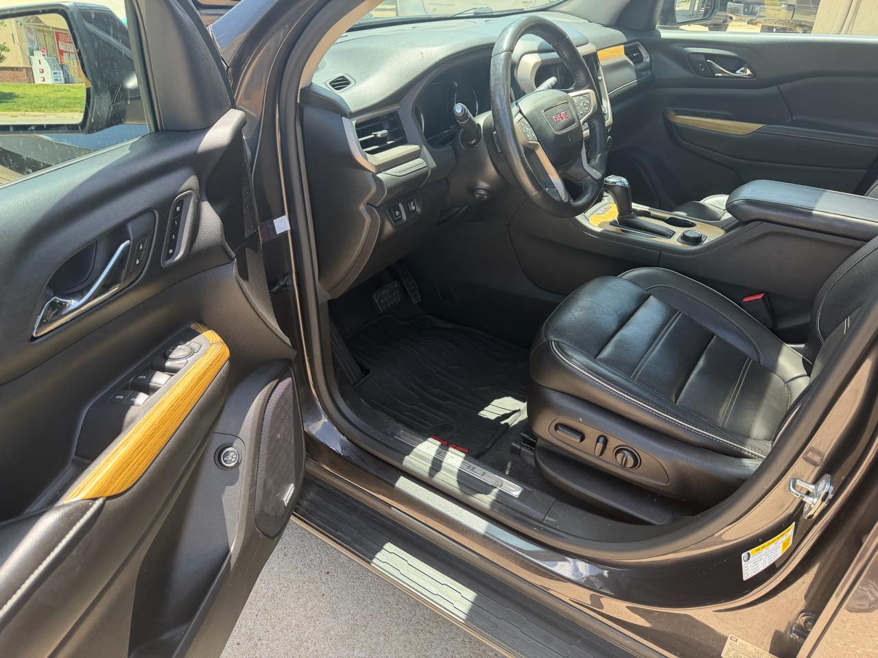 GMC Acadia Denali AWD 2017