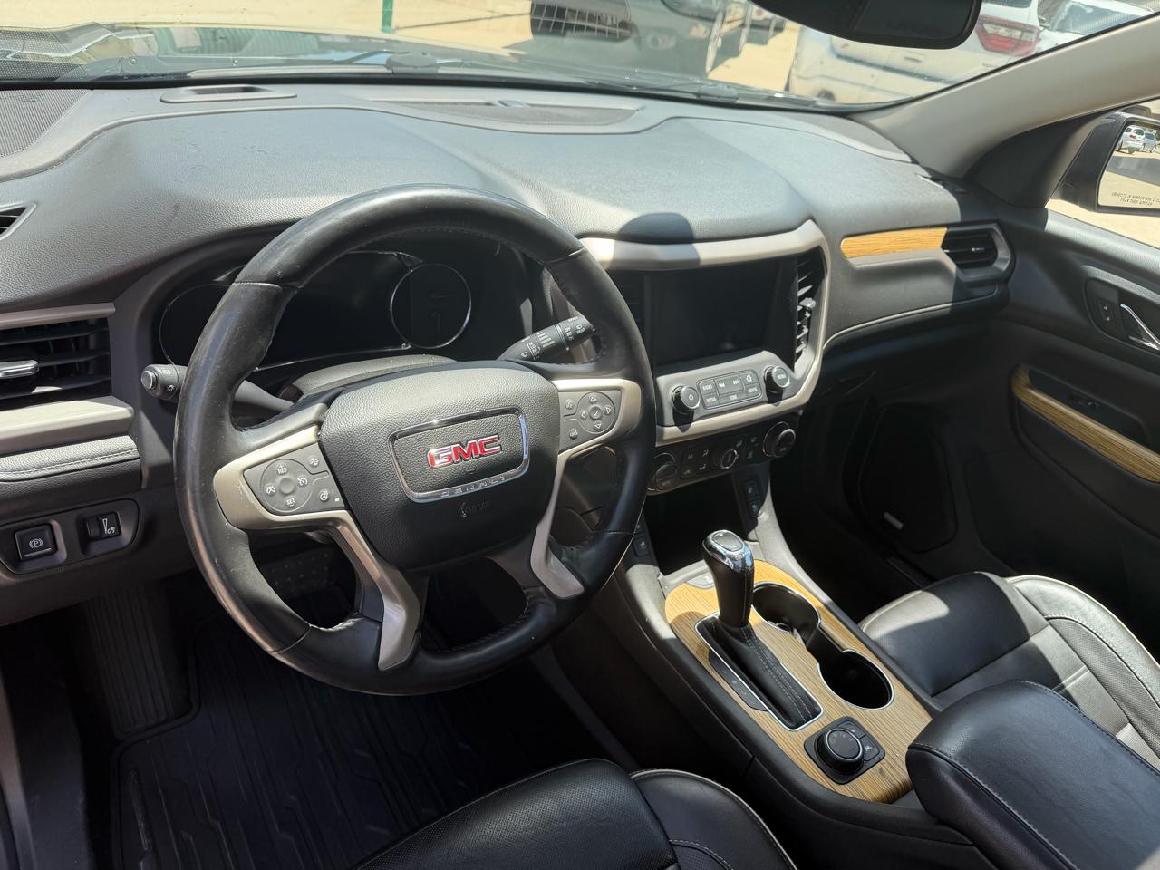 GMC Acadia Denali AWD 2017