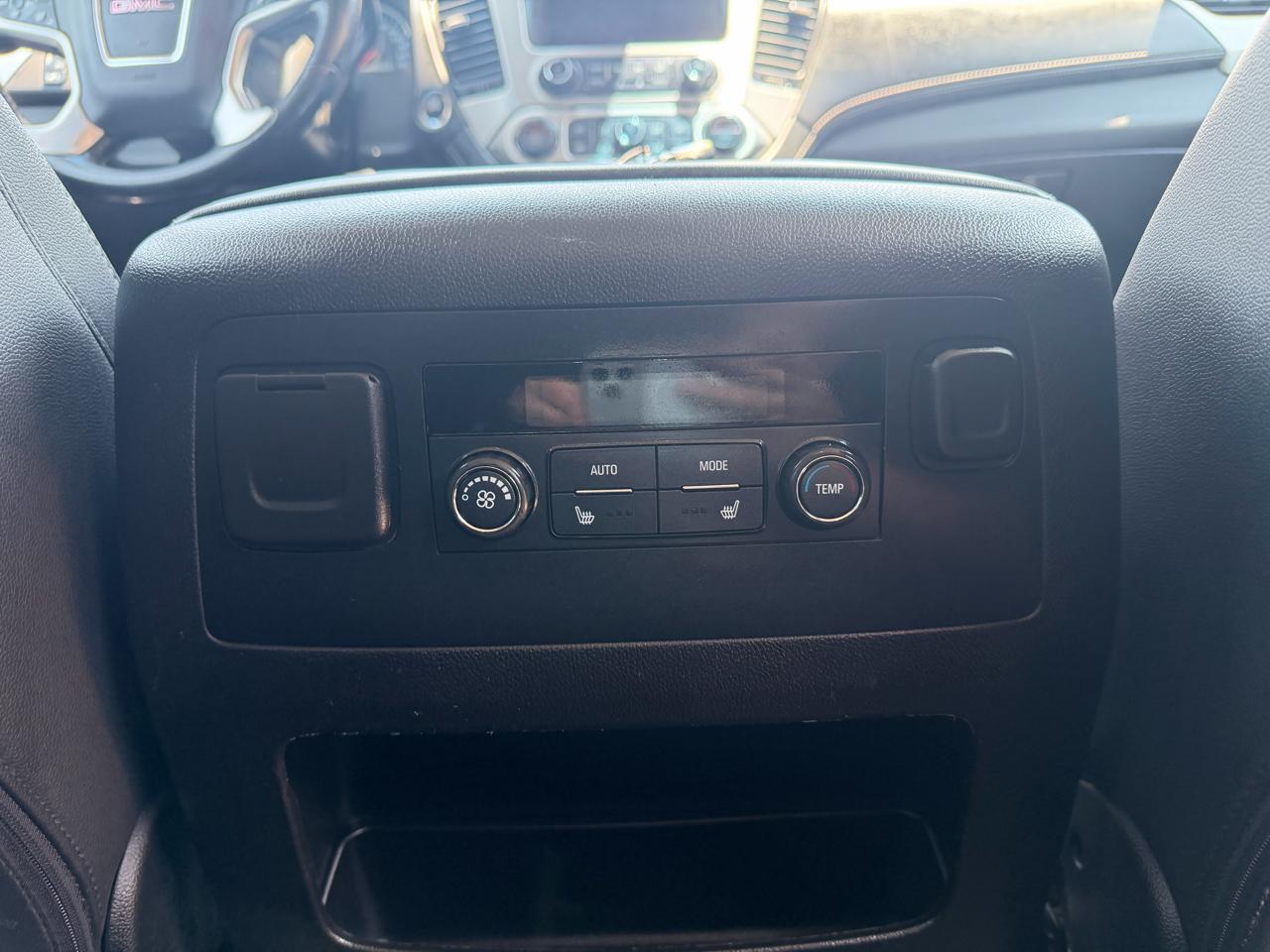 GMC Yukon SLT 4WD 2018