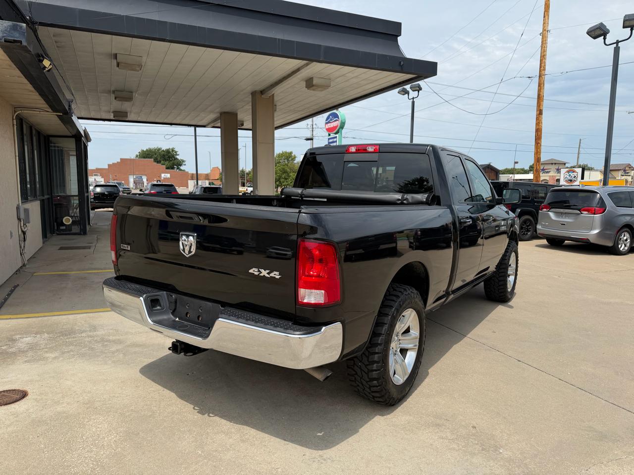RAM 1500 SLT Quad Cab 4WD 2014