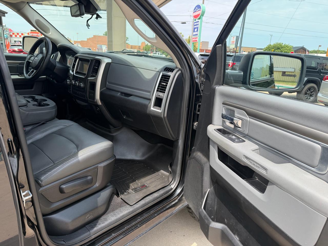 RAM 1500 SLT Quad Cab 4WD 2014