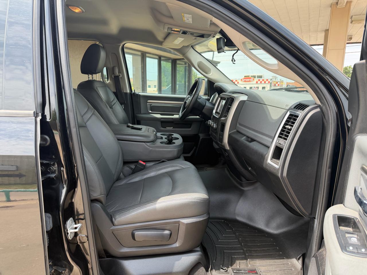 RAM 1500 SLT Quad Cab 4WD 2014