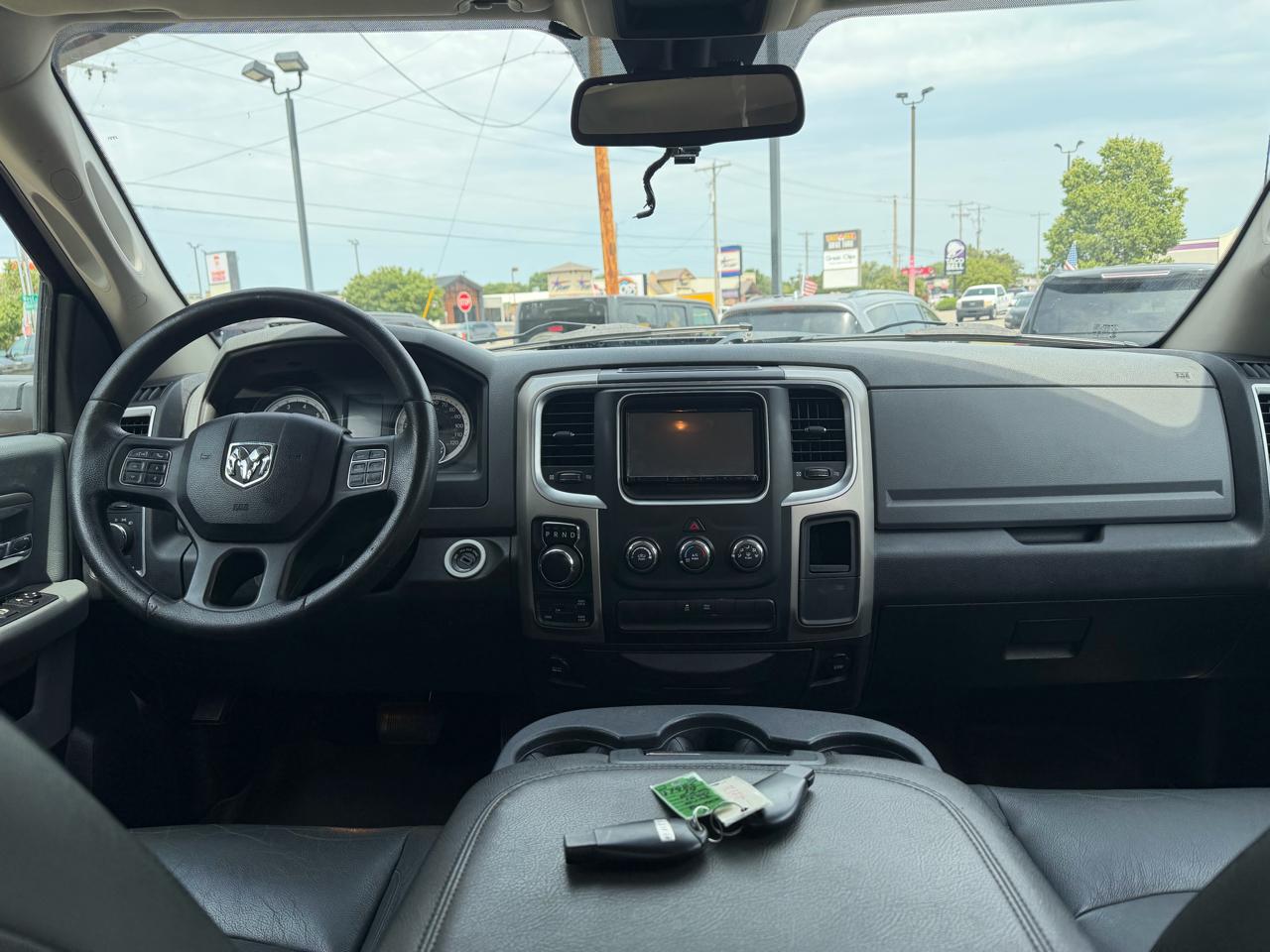 RAM 1500 SLT Quad Cab 4WD 2014