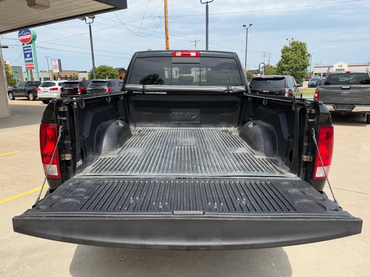RAM 1500 SLT Quad Cab 4WD 2014