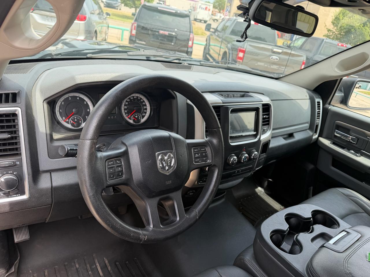 RAM 1500 SLT Quad Cab 4WD 2014