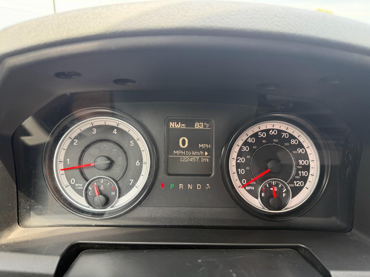RAM 1500 SLT Quad Cab 4WD 2014