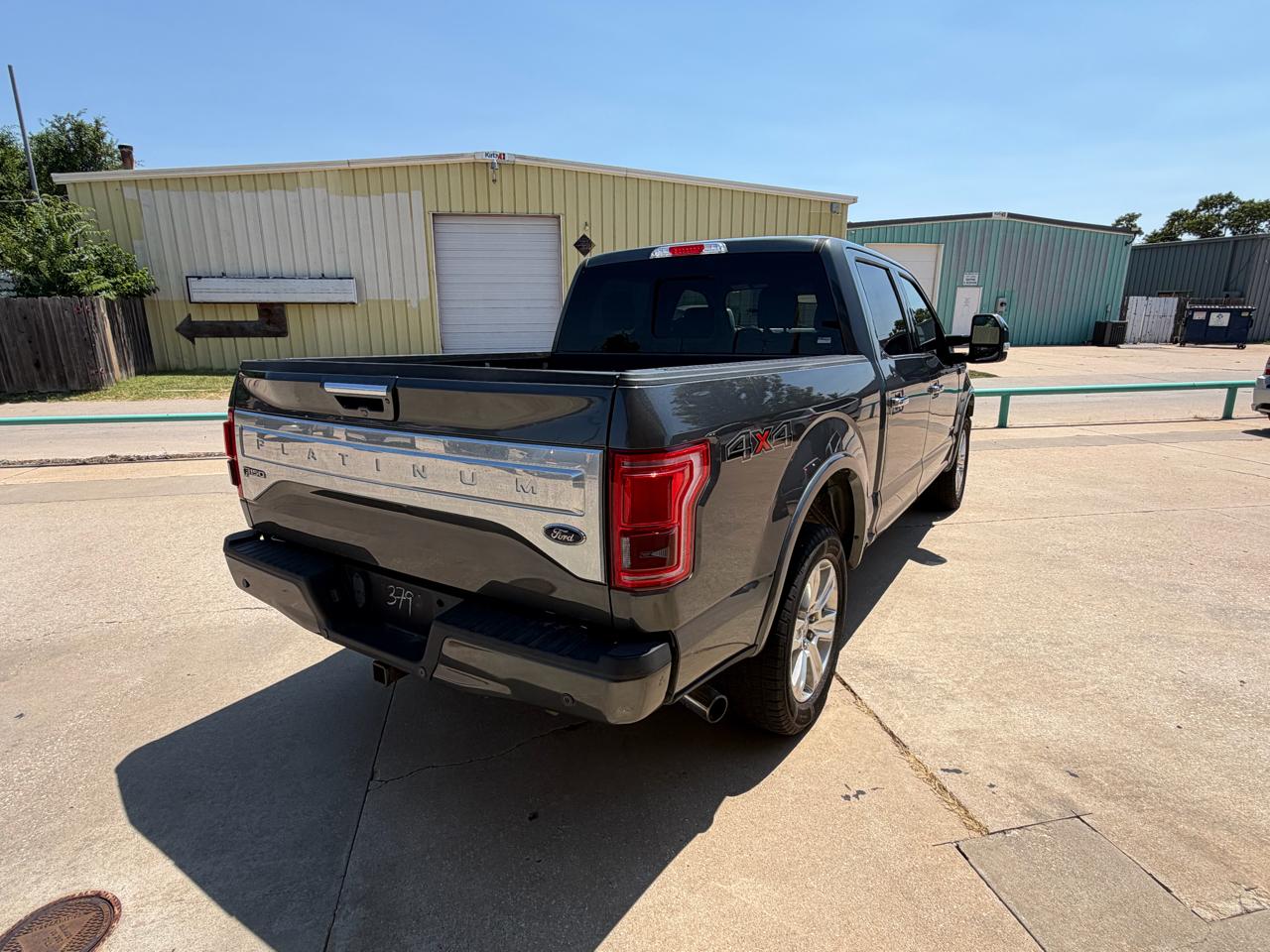 Ford F-150 Platinum SuperCrew 5.5-ft. Bed 4WD 2015