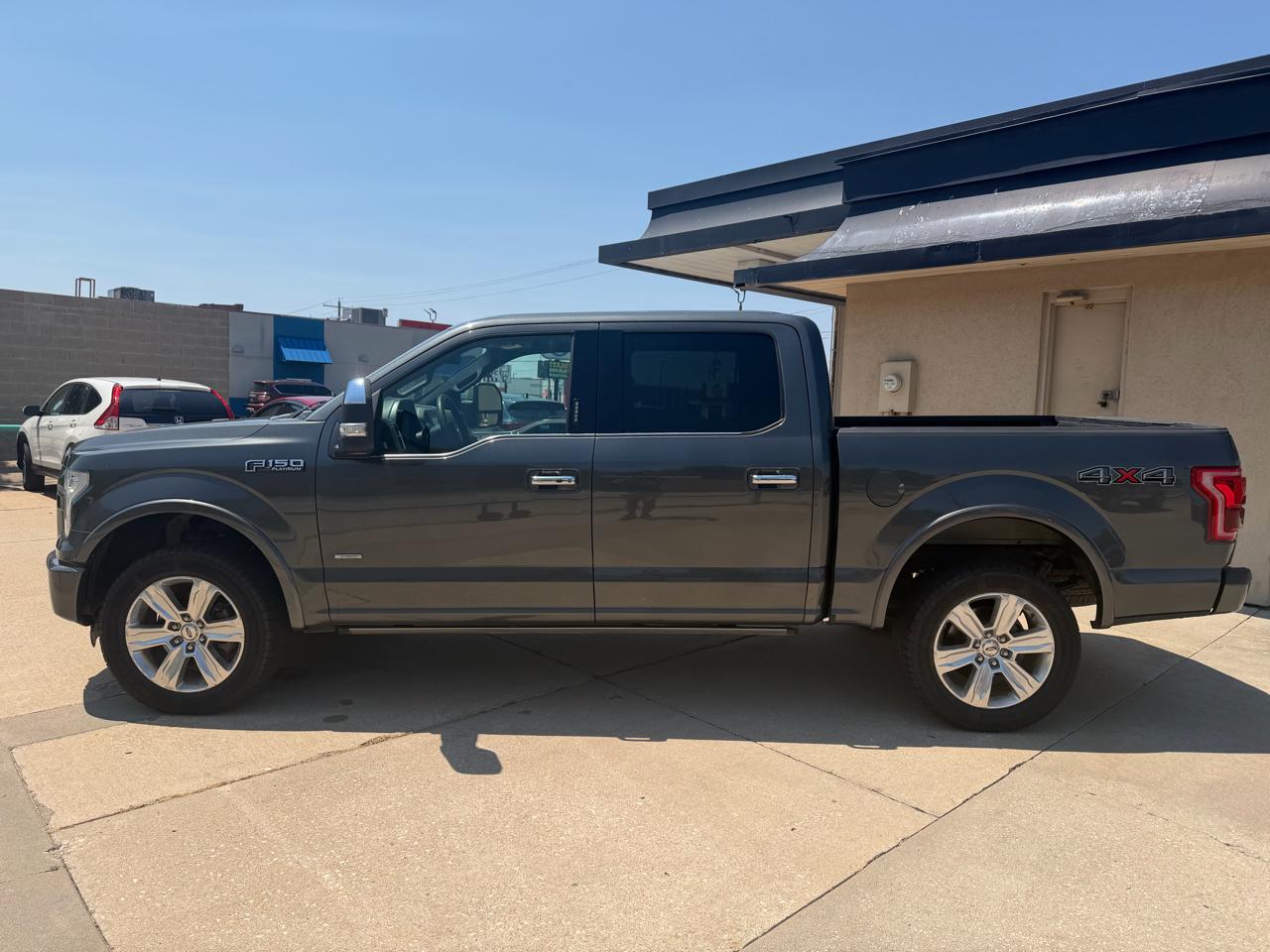Ford F-150 Platinum SuperCrew 5.5-ft. Bed 4WD 2015