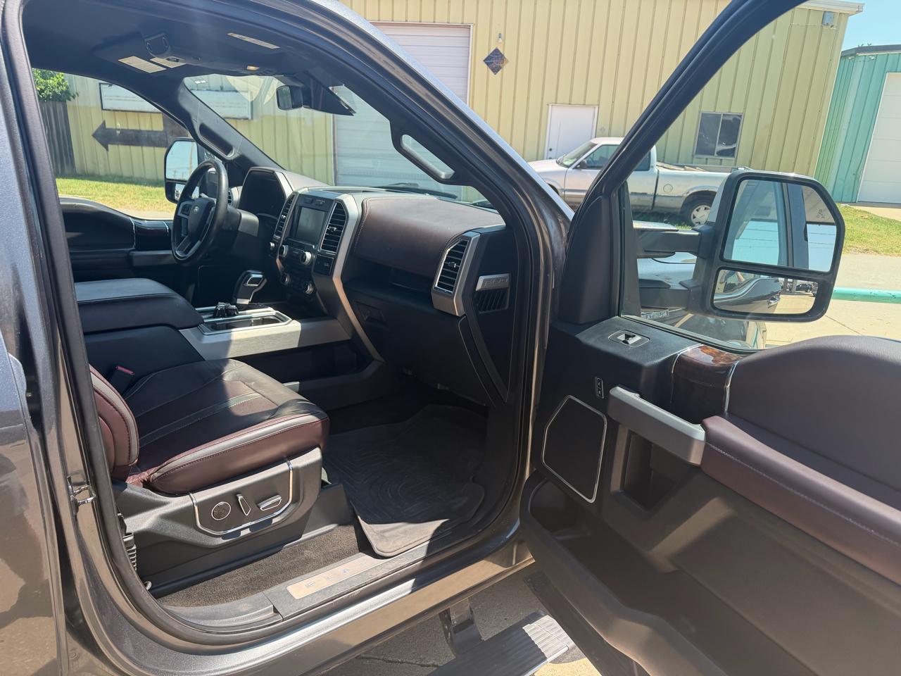 Ford F-150 Platinum SuperCrew 5.5-ft. Bed 4WD 2015