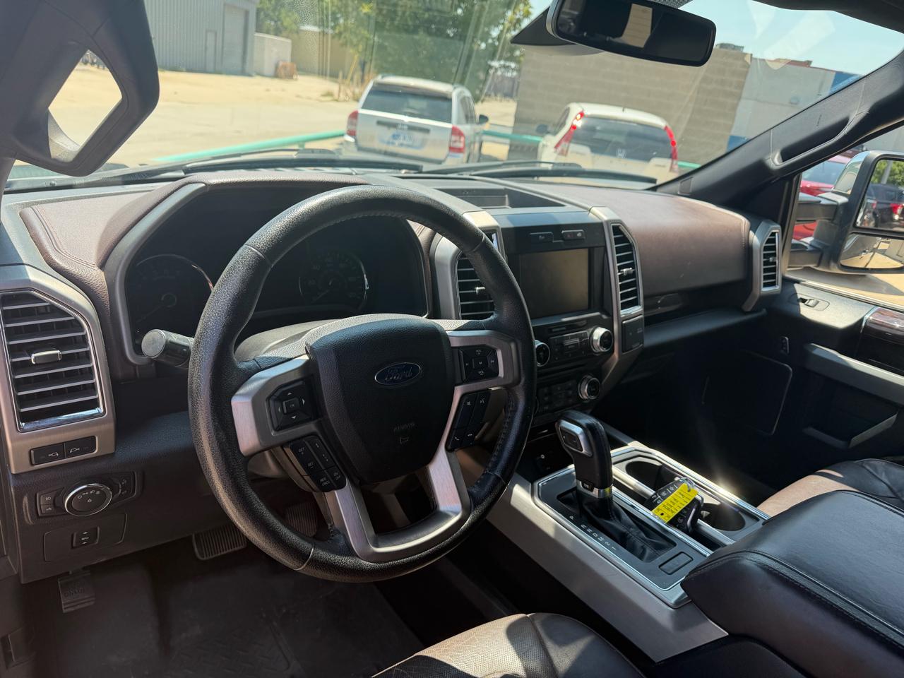 Ford F-150 Platinum SuperCrew 5.5-ft. Bed 4WD 2015