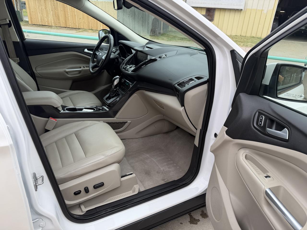 Ford Escape Titanium FWD 2015