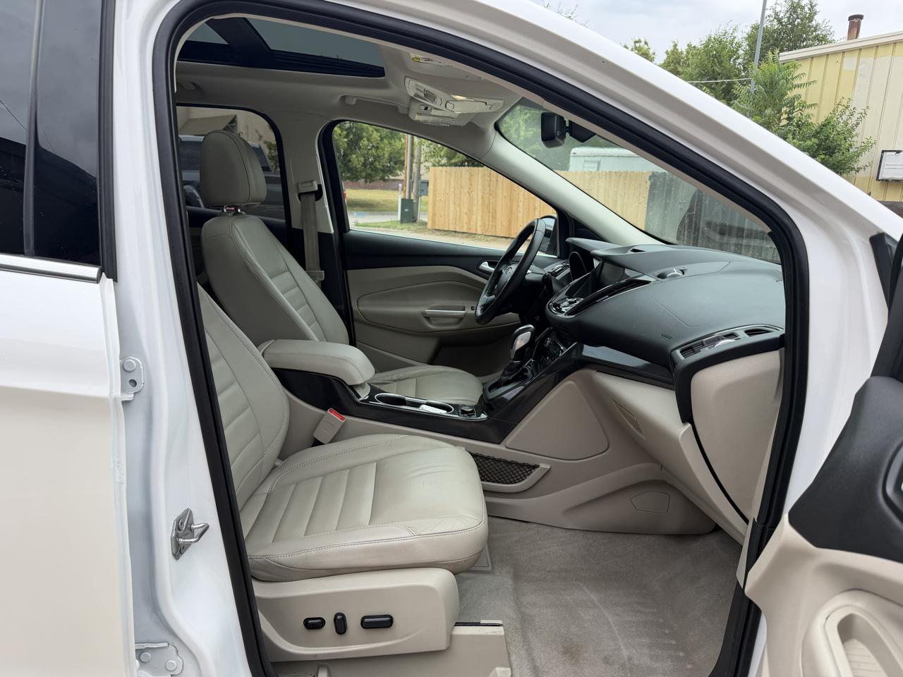 Ford Escape Titanium FWD 2015