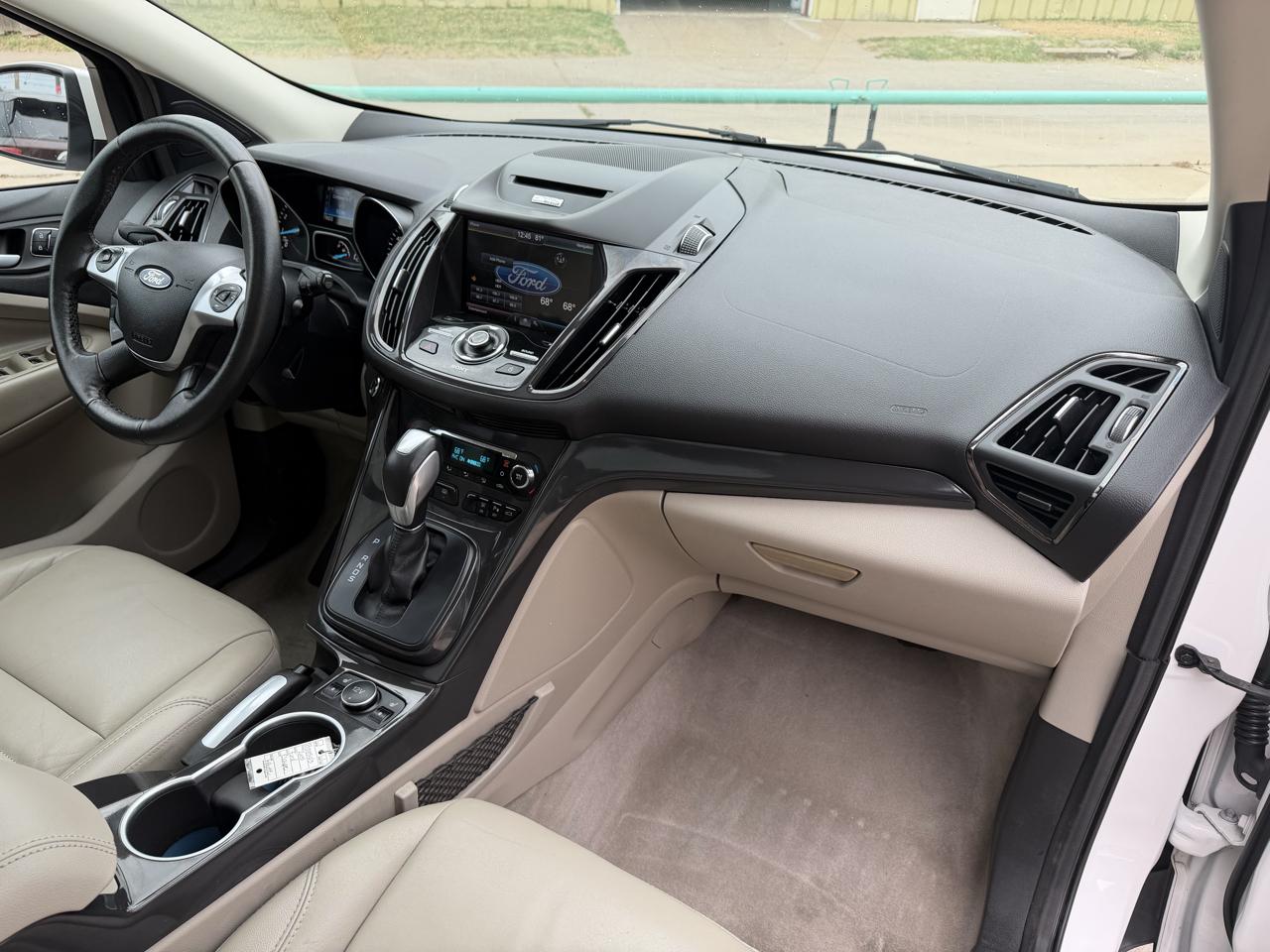 Ford Escape Titanium FWD 2015