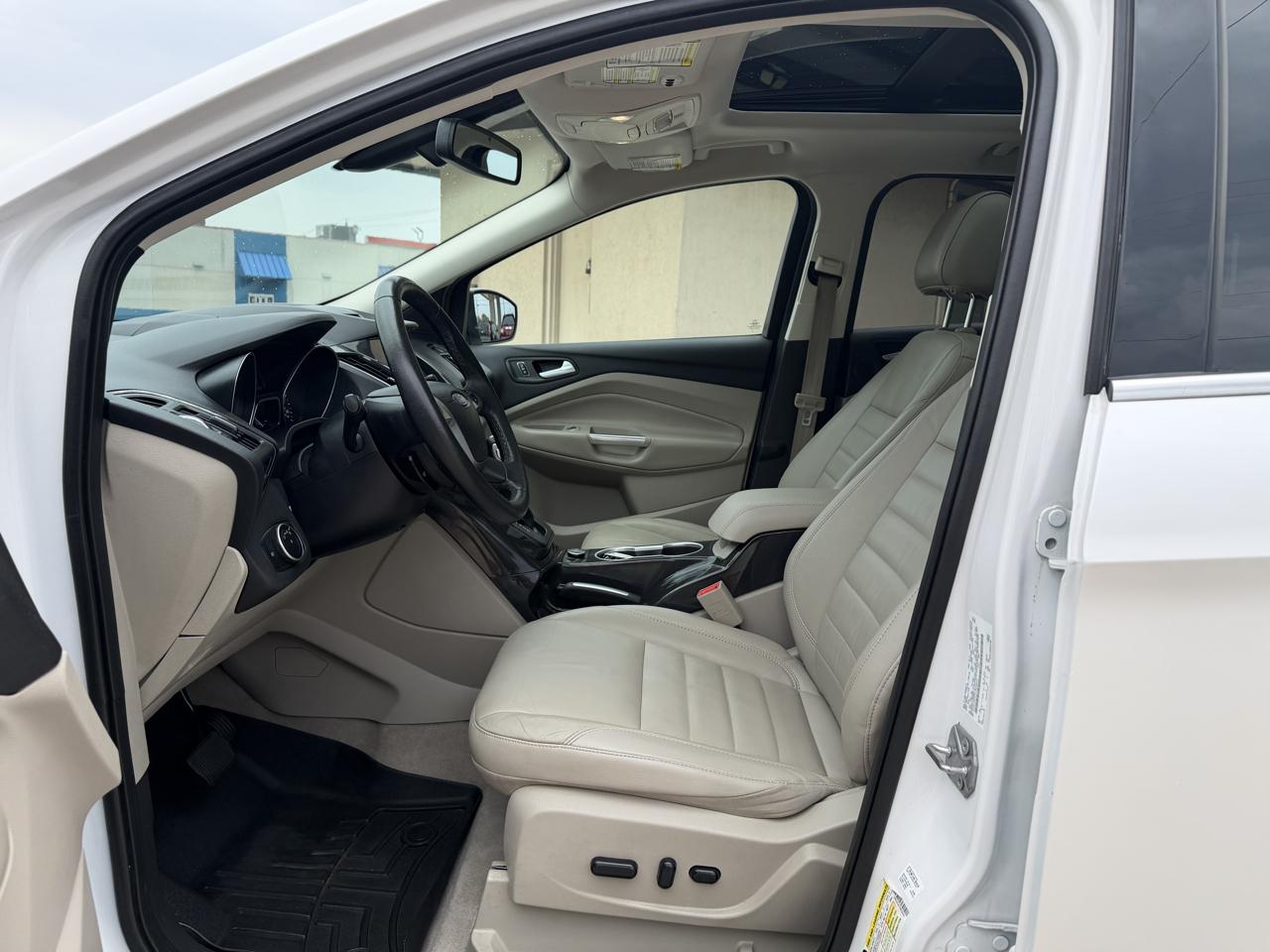 Ford Escape Titanium FWD 2015