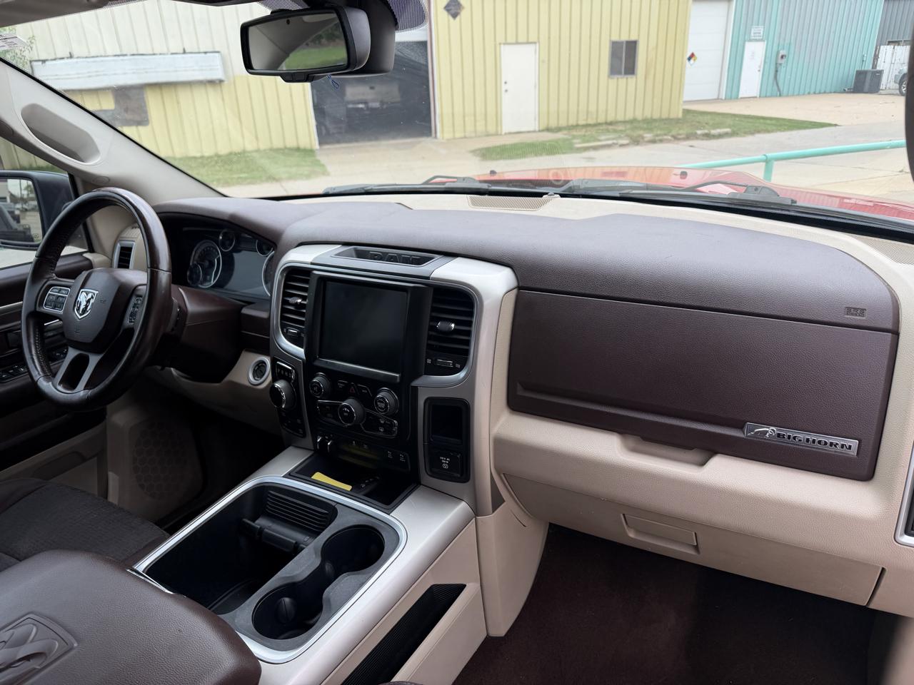 RAM 1500 Big Horn Crew Cab 4WD 2016