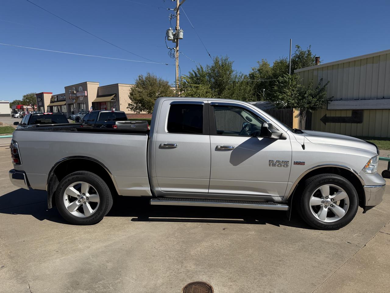 RAM 1500 SLT Quad Cab 2015