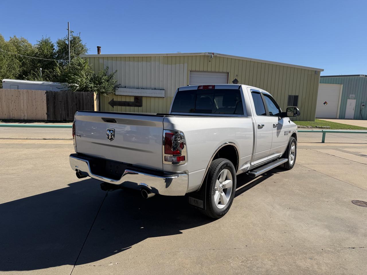 RAM 1500 SLT Quad Cab 2015