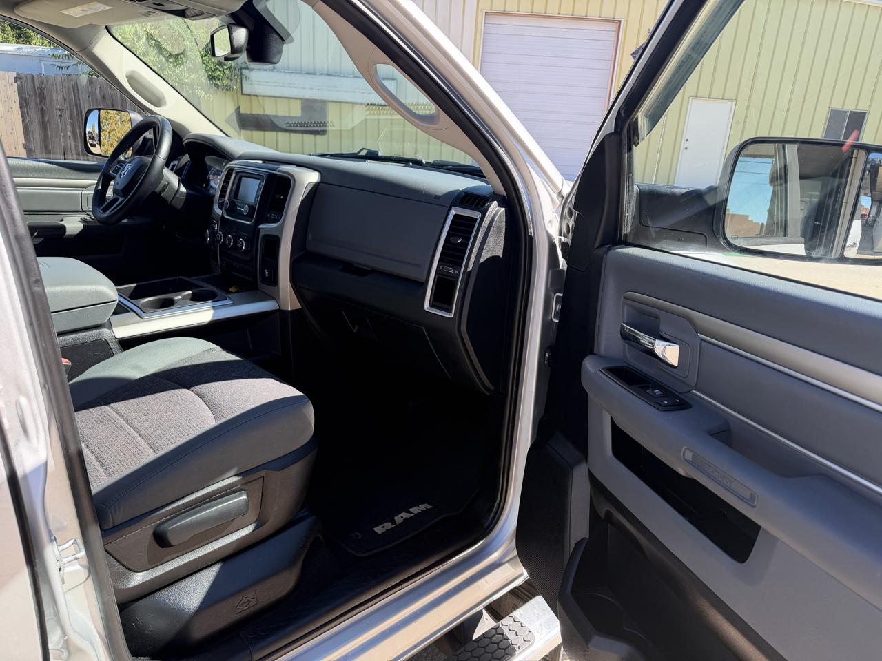 RAM 1500 SLT Quad Cab 2015