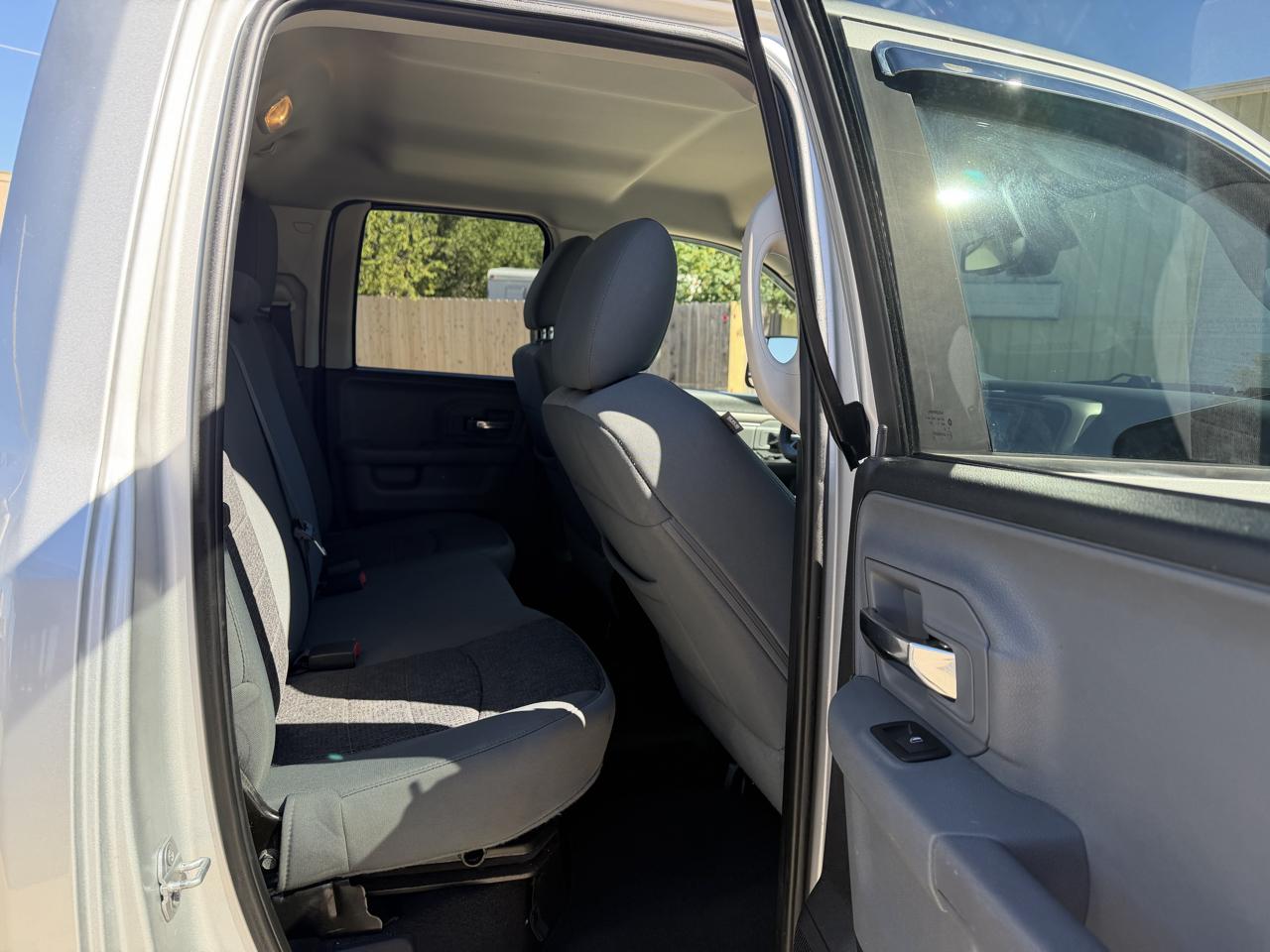 RAM 1500 SLT Quad Cab 2015