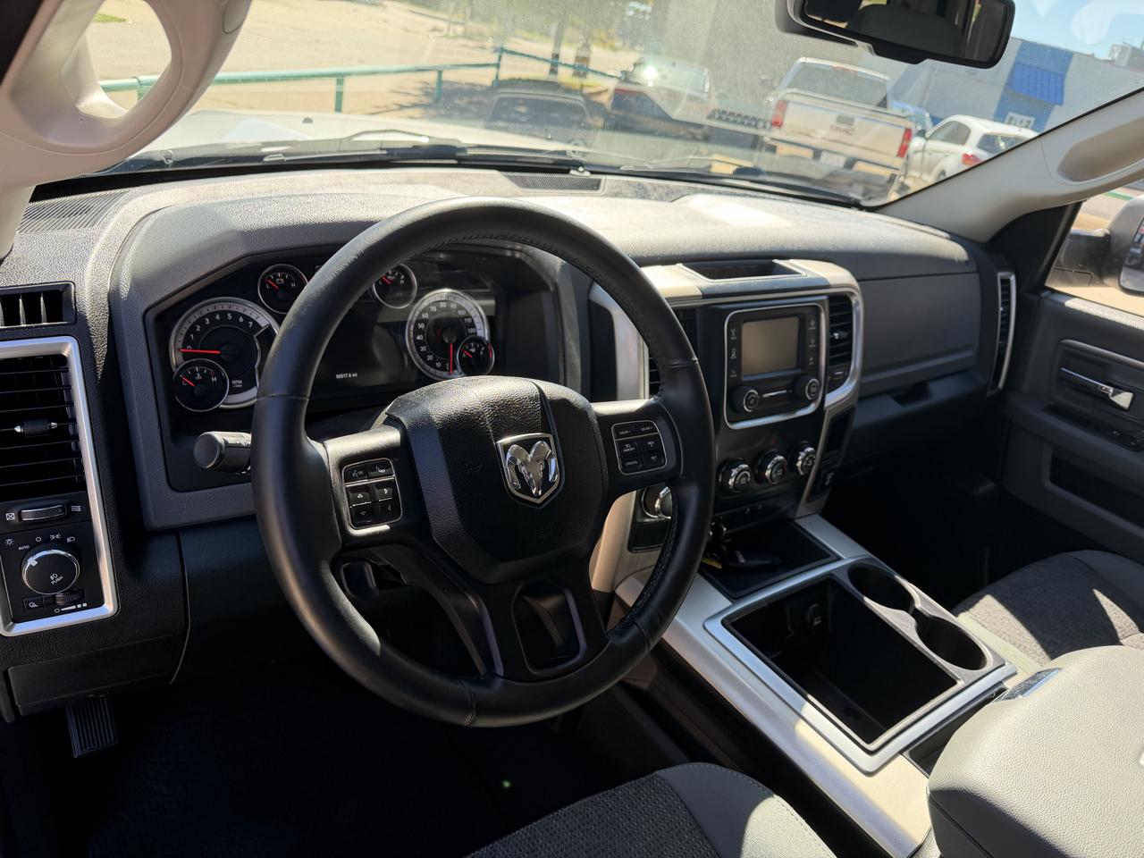 RAM 1500 SLT Quad Cab 2015