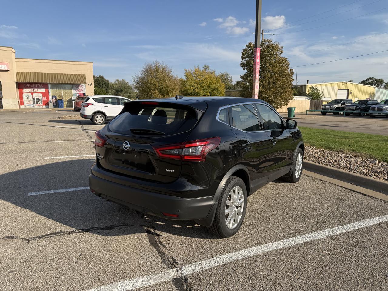 Nissan Rogue Sport S AWD 2022