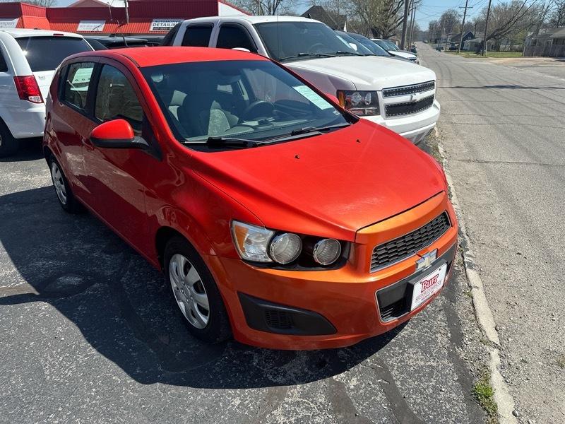 Chevrolet Sonic LS Auto 5-Door 2013