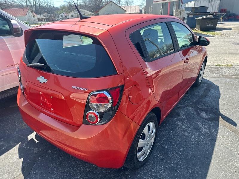Chevrolet Sonic LS Auto 5-Door 2013