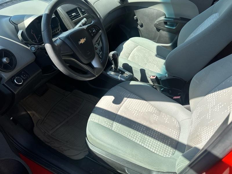 Chevrolet Sonic LS Auto 5-Door 2013
