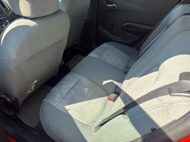 Chevrolet Sonic LS Auto 5-Door 2013