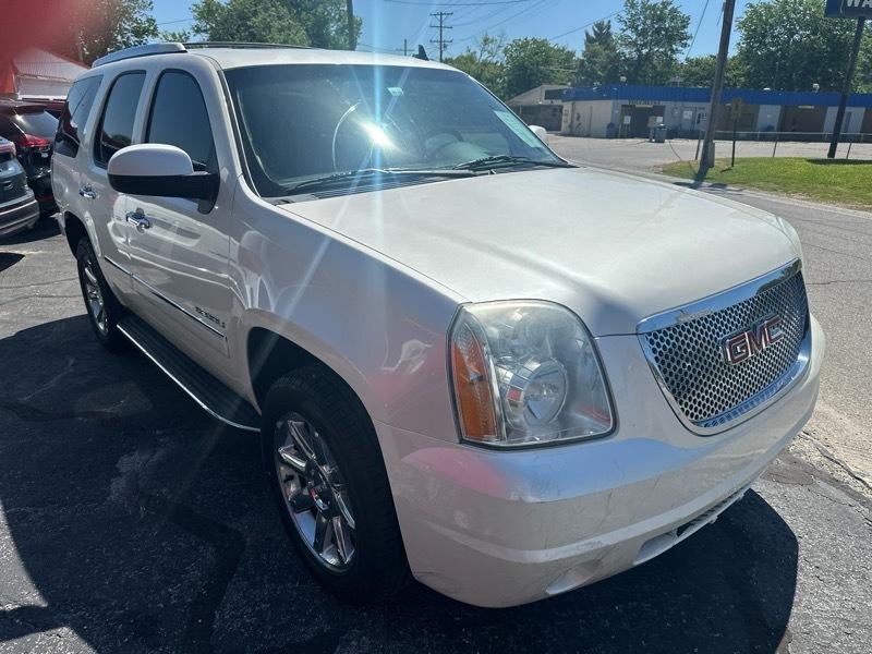 GMC Yukon Denali 4WD 2013