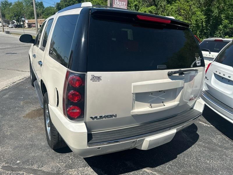 GMC Yukon Denali 4WD 2013
