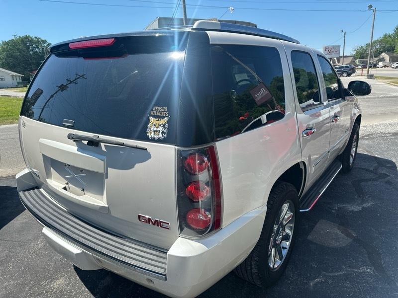 GMC Yukon Denali 4WD 2013