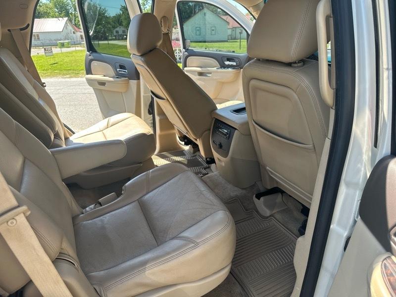 GMC Yukon Denali 4WD 2013