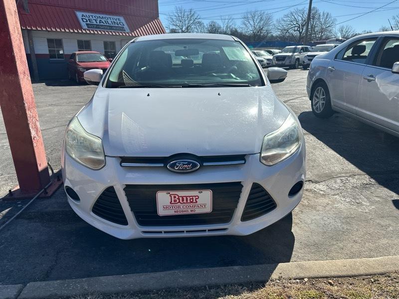 Ford Focus SE Sedan 2014