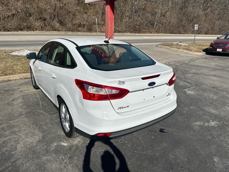 Ford Focus SE Sedan 2014