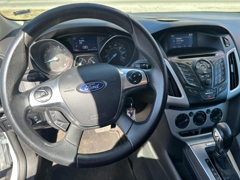 Ford Focus SE Sedan 2014