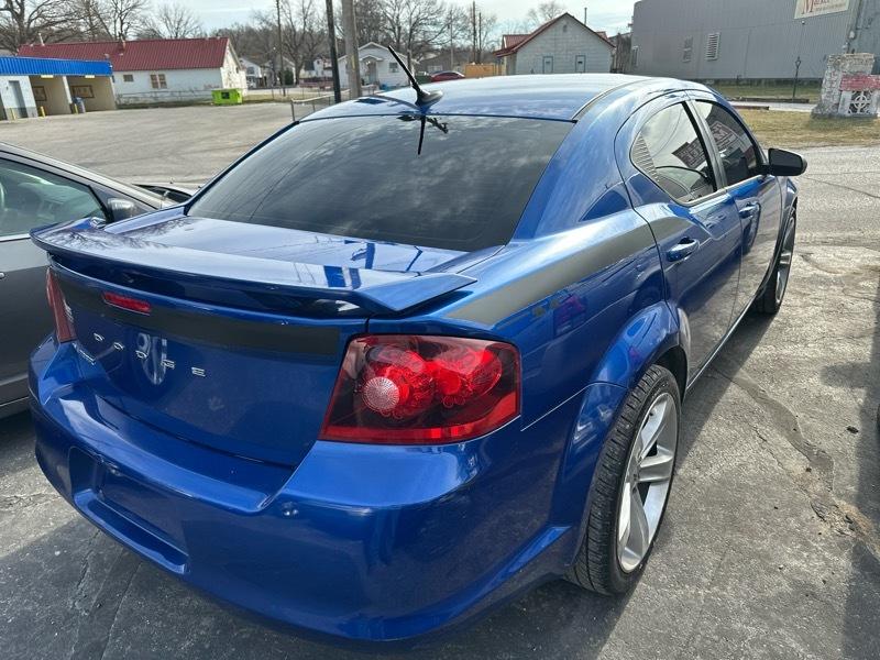 Dodge Avenger 4dr Sdn 2013