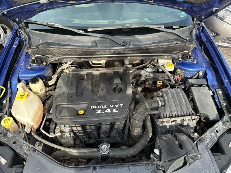 Dodge Avenger 4dr Sdn 2013