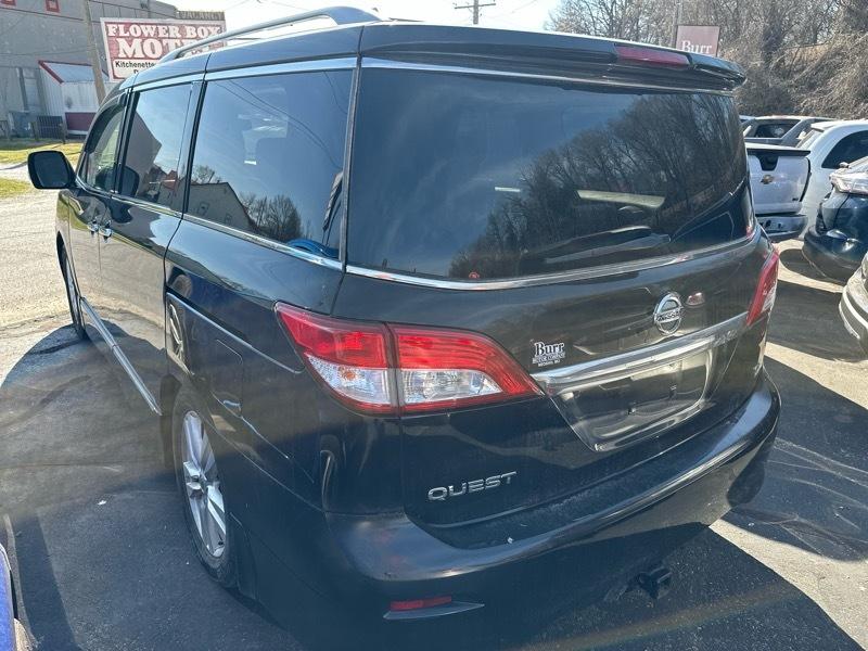 Nissan Quest 3.5 S 2011