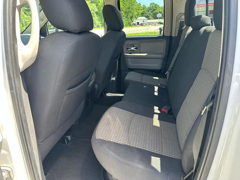 RAM 1500 Tradesman 4x2 Crew Cab 6'4" Box 2011
