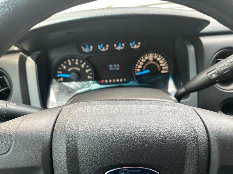 Ford F-150 2WD SuperCrew 145" STX 2014